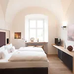 Kloster Holzen 3*
