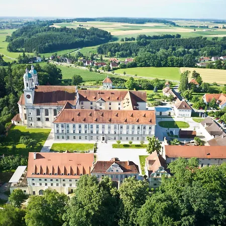 Kloster Holzen 3*