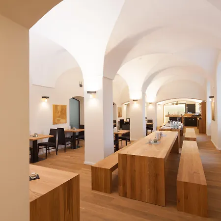 Kloster Holzen 3*