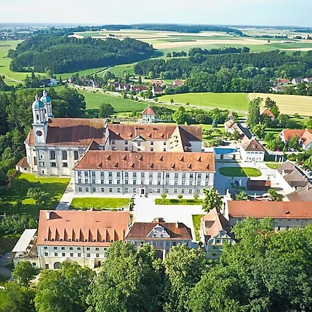 Kloster Holzen Hotel