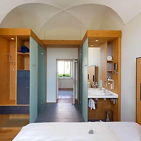 Hotel Kloster Holzen 3*