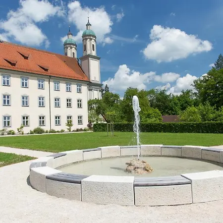 호텔 Kloster Holzen 3*