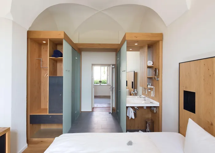 Kloster Holzen Otel 3*
